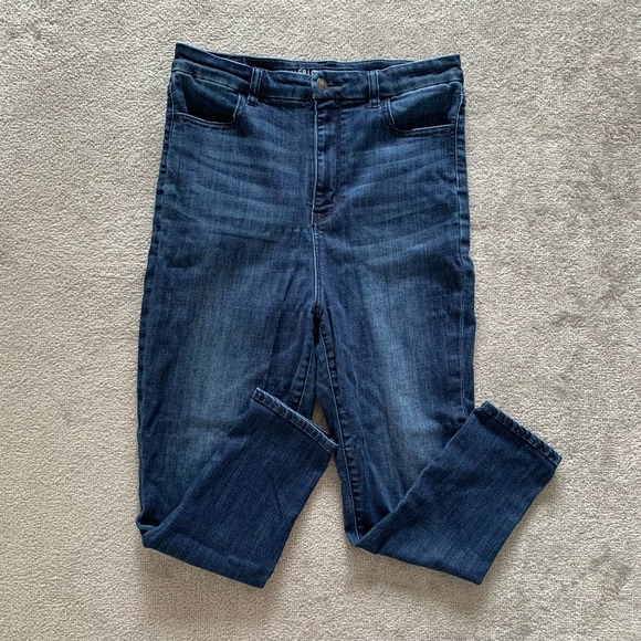 debbiesudduth1's tweet photo. So good I had to share! Check out all the items I'm loving on @Poshmarkapp #poshmark #fashion #style #shopmycloset #americaneagleoutfitters #nicolemiller #orvis: https://t.co/2VCbzCBhn1 https://t.co/hUo7vxY4jn