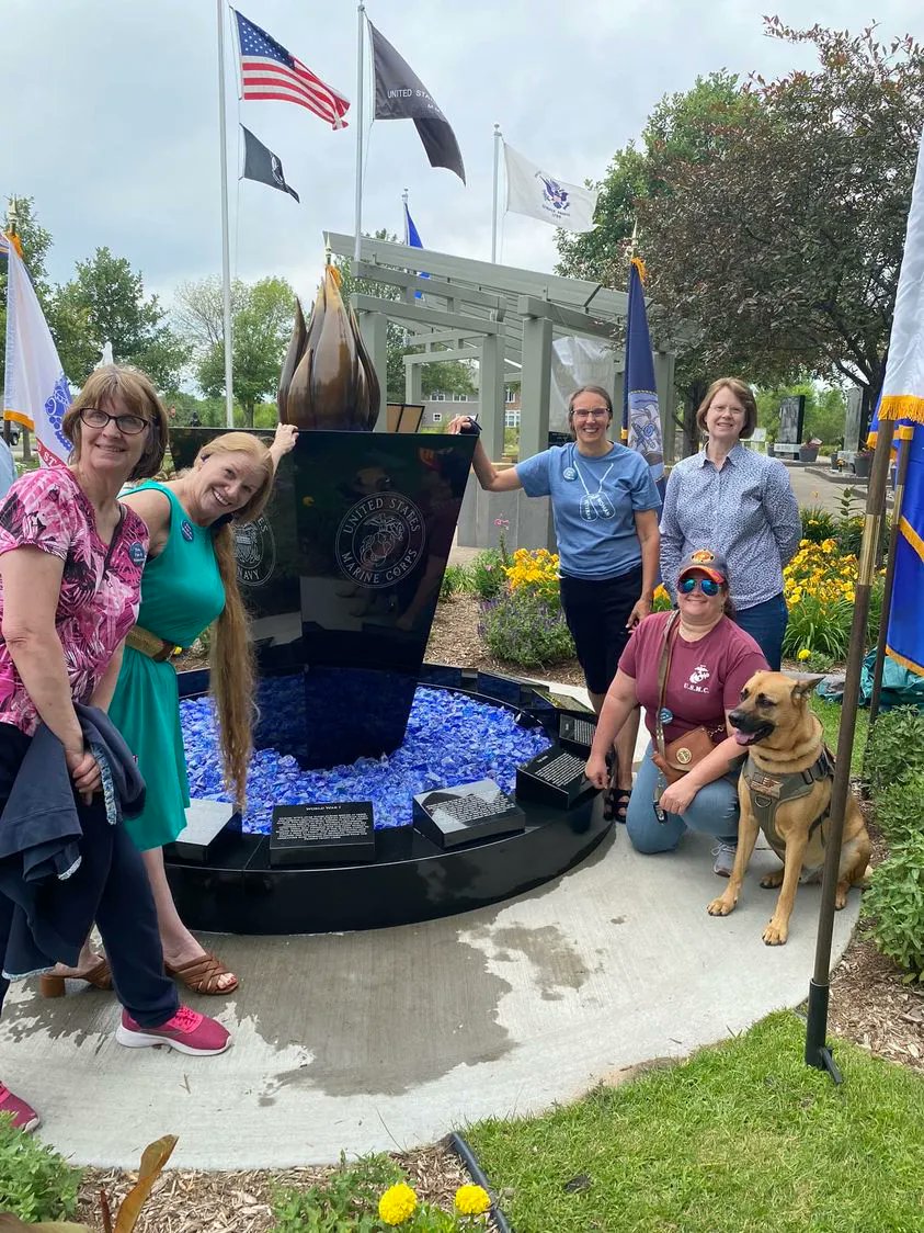 MN-1 Minnesota MN-1 Minnesota Leathernecks represent at the Dedication to Women of Service Memorial in Blaine, Minnesota. You can be part of this group. MN1@womenmarines.org