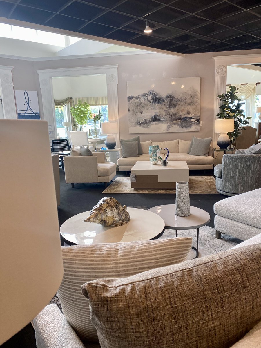 RogerSRuiz2's tweet photo. #MondayMotivation and getting ready for #VIPDealDays.. #2DaysOnly… #Saturday15th and #Sunday16th… Baer's Furniture https://t.co/Ul8k2xk62v