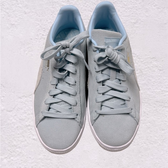 J09544994's tweet photo. So good I had to share! Check out all the items I'm loving on @Poshmarkapp #poshmark #fashion #style #shopmycloset #nike #puma #reebok: https://t.co/uD7sEDj5I2 https://t.co/A2SZfVoW6K