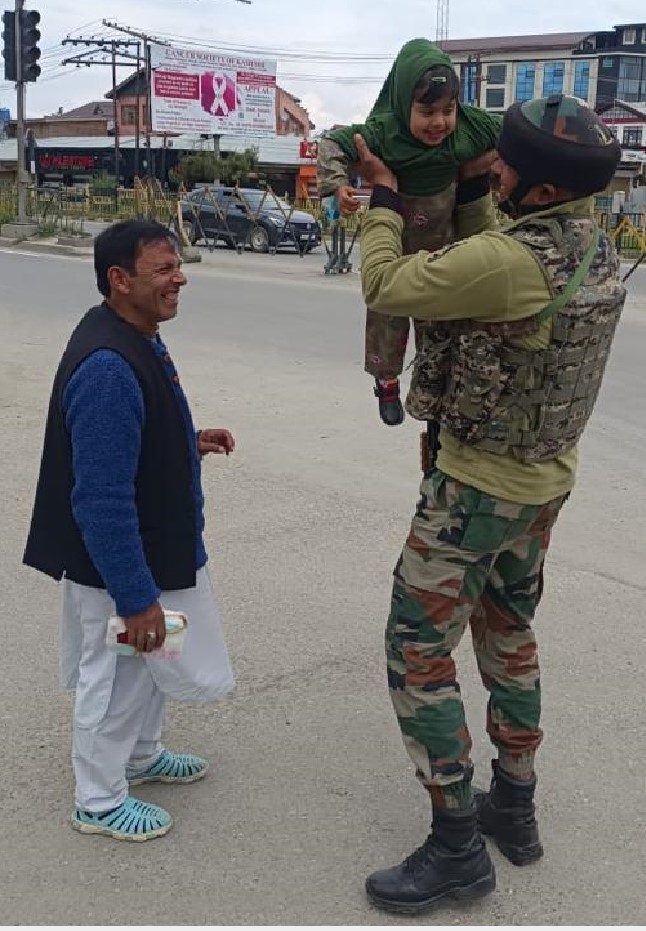 𝐒𝐦𝐢𝐥𝐞 𝐬𝐚𝐲𝐬 𝐢𝐭 𝐚𝐥𝐥....

#Kashmir
#tuesdayvibe 
<a href="/adgpi/">ADG PI - INDIAN ARMY</a>
<a href="/NorthernComd_IA/">NORTHERN COMMAND - INDIAN ARMY</a>
<a href="/OfficeOfLGJandK/">Office of LG J&K</a>