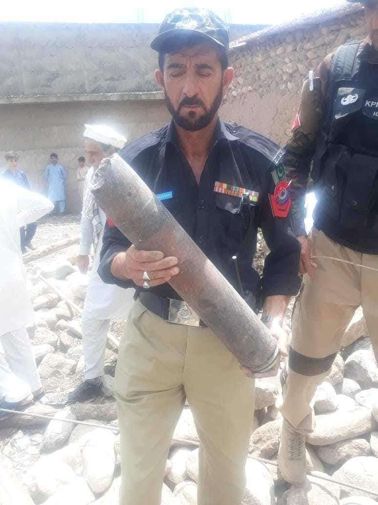 turabbangash's tweet photo. #Parachinar
Heavy weapons r used to target innocent Shia community. Law enforcement agencies and state departments have deliberately imposed war in the region. @amnesty @amnestyusa @UN @UNHumanRights @HRF @humanrights1st @USATODAY @HumanR @EURightsAgency @USAIDSavesLives @UNOCHA https://t.co/zDsJojAmbm