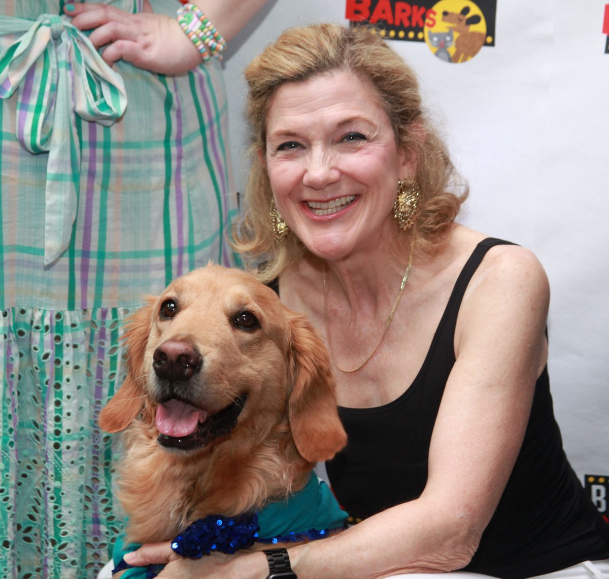 Broadway stars gathered in Shubert Alley for the 25th annual Broadway Barks adoption event! Find out more: bit.ly/46Gvpy0 📸 Michael Hull and Rick Edwards