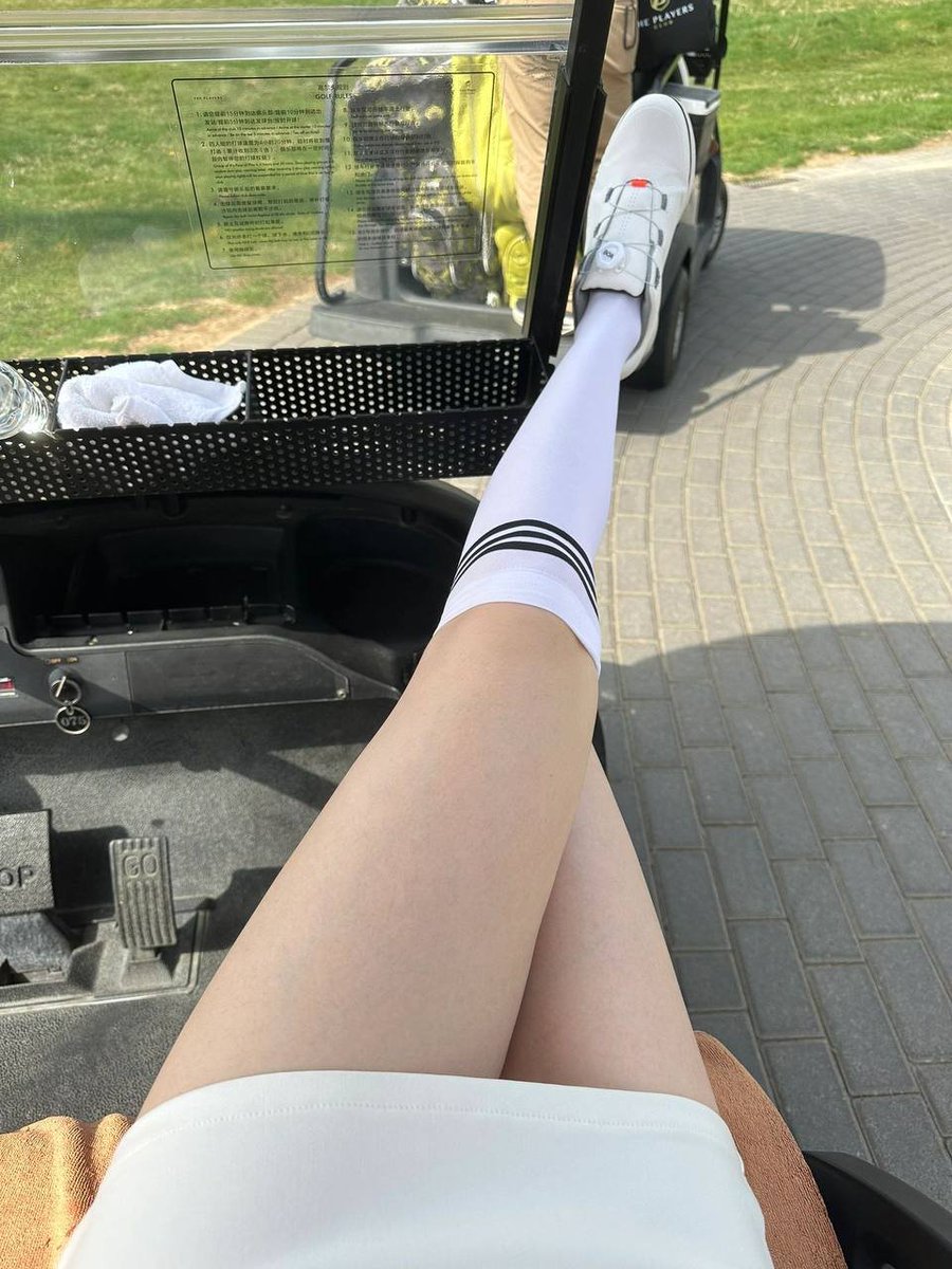 Keytohappines88's tweet image. #Golf #FemaleDesign #Legs ❤️🇺🇸