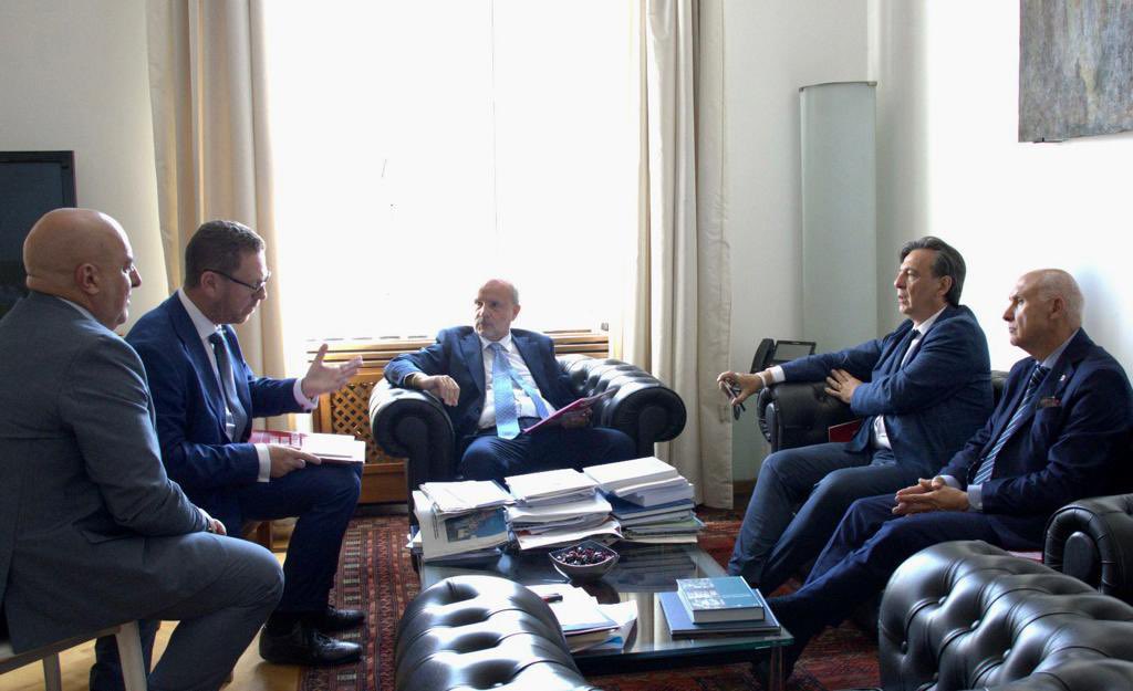 GiovMusso's tweet photo. Oggi il Ministro della Salute On. Schillaci si é dimostrato attento ai temi avanzati dalle Associazioni e Federazioni del dono del sangue. Siamo soddisfatti dell'occasione di confronto in cui sono stati esposti i punti di forza e le criticità del sistema trasfusionale italiano. https://t.co/AJ9uEXWrgU