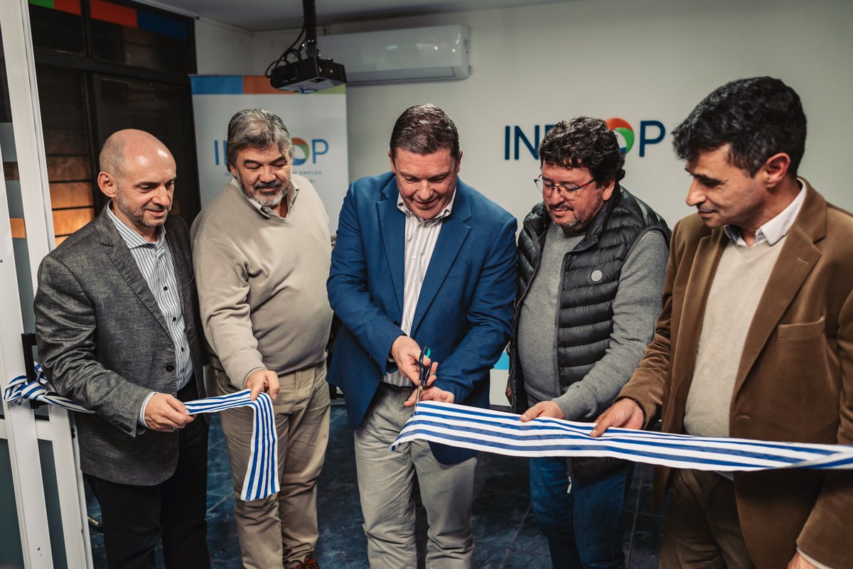 INEFOPoficial's tweet photo. #INEFOP >> nueva oficina en Salto para potenciar la formación laboral en el norte del país, fomentar la descentralización y ampliar alcance de sus herramientas.

Más información: https://t.co/4l0AnJbHs4

#Formación #Descentralización #Oportunidades https://t.co/TBNWMYGTMU