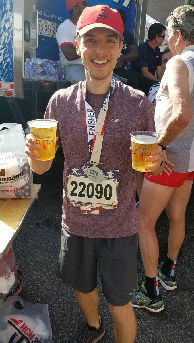 PAAAAWL's tweet photo. @MichelobULTRA @nycmarathon Beer matches every workout outfit #ULTRAMarathonContest https://t.co/UAjAraUsSm
