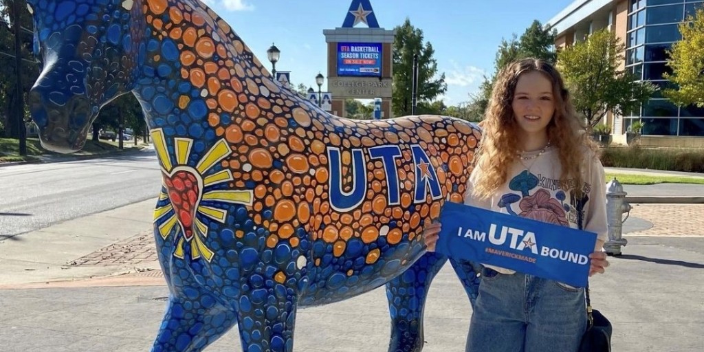 BusinessUTA's tweet photo. 💰Scholarship Opportunity for incoming #BusinessMavericks!
The Yardi Scholarship is offering $10,000 for business-intended freshmen that embody Yardi's motto.
📅 Deadline: July 17, 2023
🔗Link in bio to apply.
#scholarship #UTABound #MaverickMade #UTABusiness #freshmen https://t.co/HEijNF5v5G
