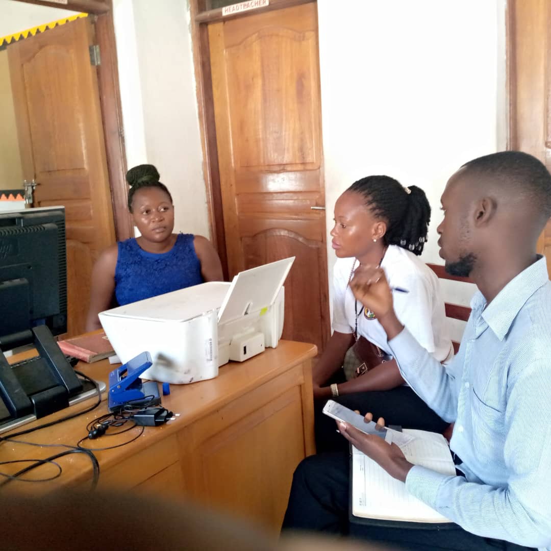 MbungaFor39318's tweet photo. a lot of vulnerable girls from poor families in our rural community  are still searching for a way to return to school, have uninterupted studies and complete their studies. a horrible situation that elvating child-marriage and teenage pregnancies, and HIV/AIDs cases.
#savetheg https://t.co/DY0hUjNMB4