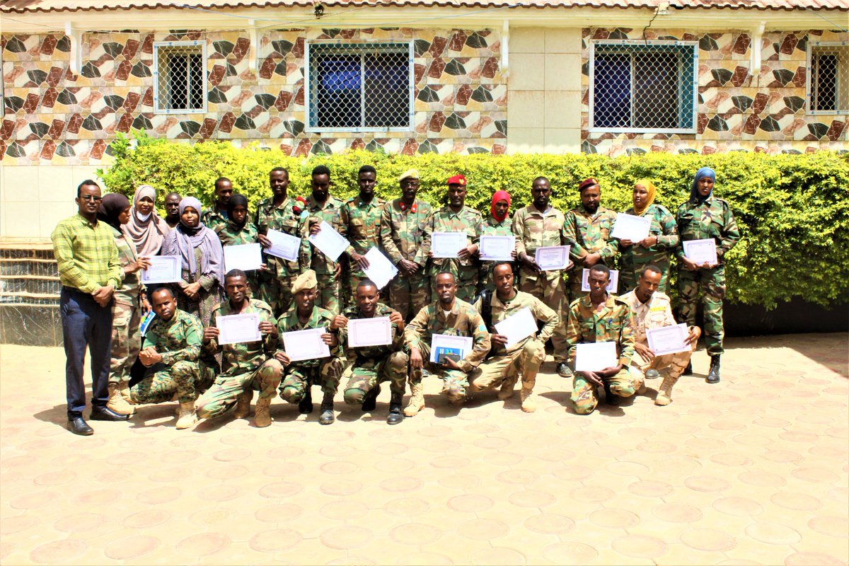 60thDivision's tweet photo. Officers and Deputy Officers of the 60th Division of the SNA have completed a training on child safety in Baidoa today. This training was organized by the Somali Defense Ministry and the Somali National Army Command.

@60thDivision 
@SNAForce https://t.co/Brwg4NHiEK