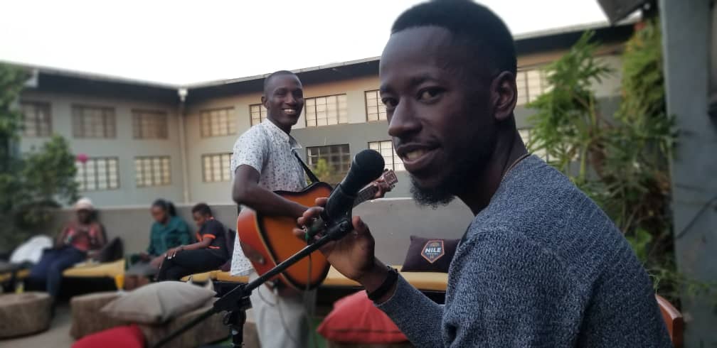 Naye nga muliwa awatuufu???

The #ChillMonday #OpenMic Session is already on at Wild Coffee Bar, 7th Street Industrial Area.

Come through. Tugenda mu traffic 🚥 jam!

For any inquiries call 📞 0785553068 or 0755599609
#PoetryUgEvents