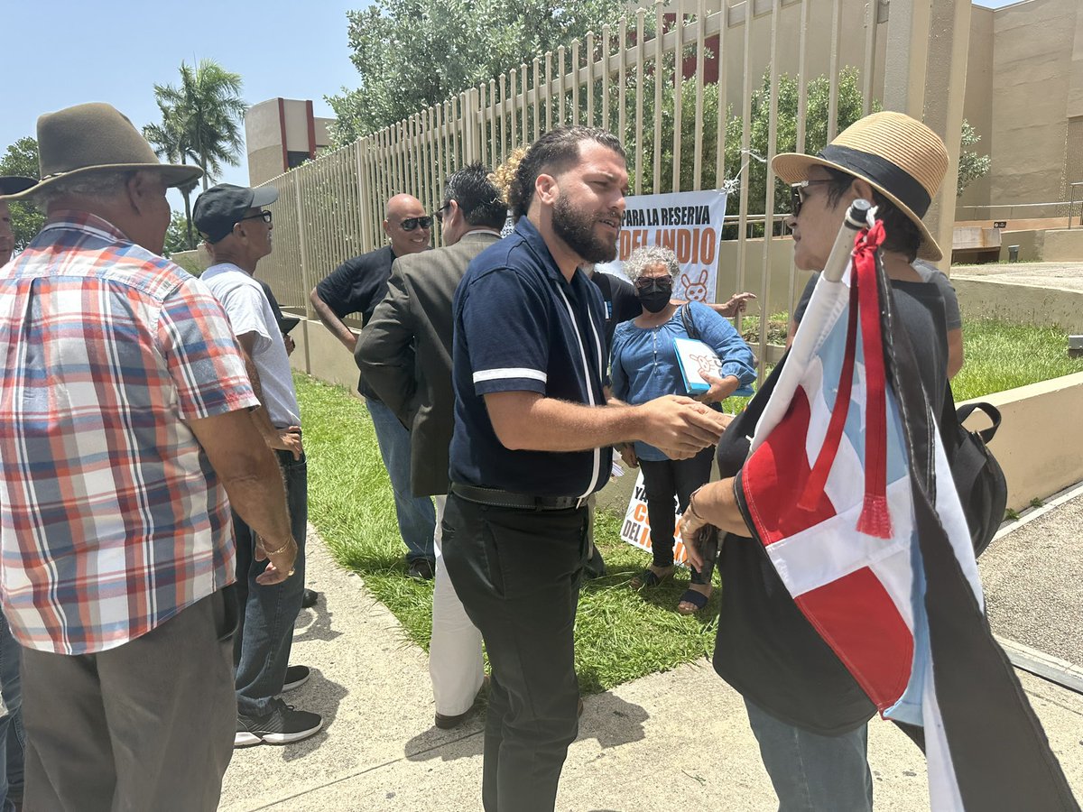 casapuebloorg's tweet photo. “No causa” en el tribunal de Arecibo contra  Lauce Colón defensor de la Reserva Cueva del Indio. ✊🏽❤️🇵🇷🌍 https://t.co/H3quw6aWqa