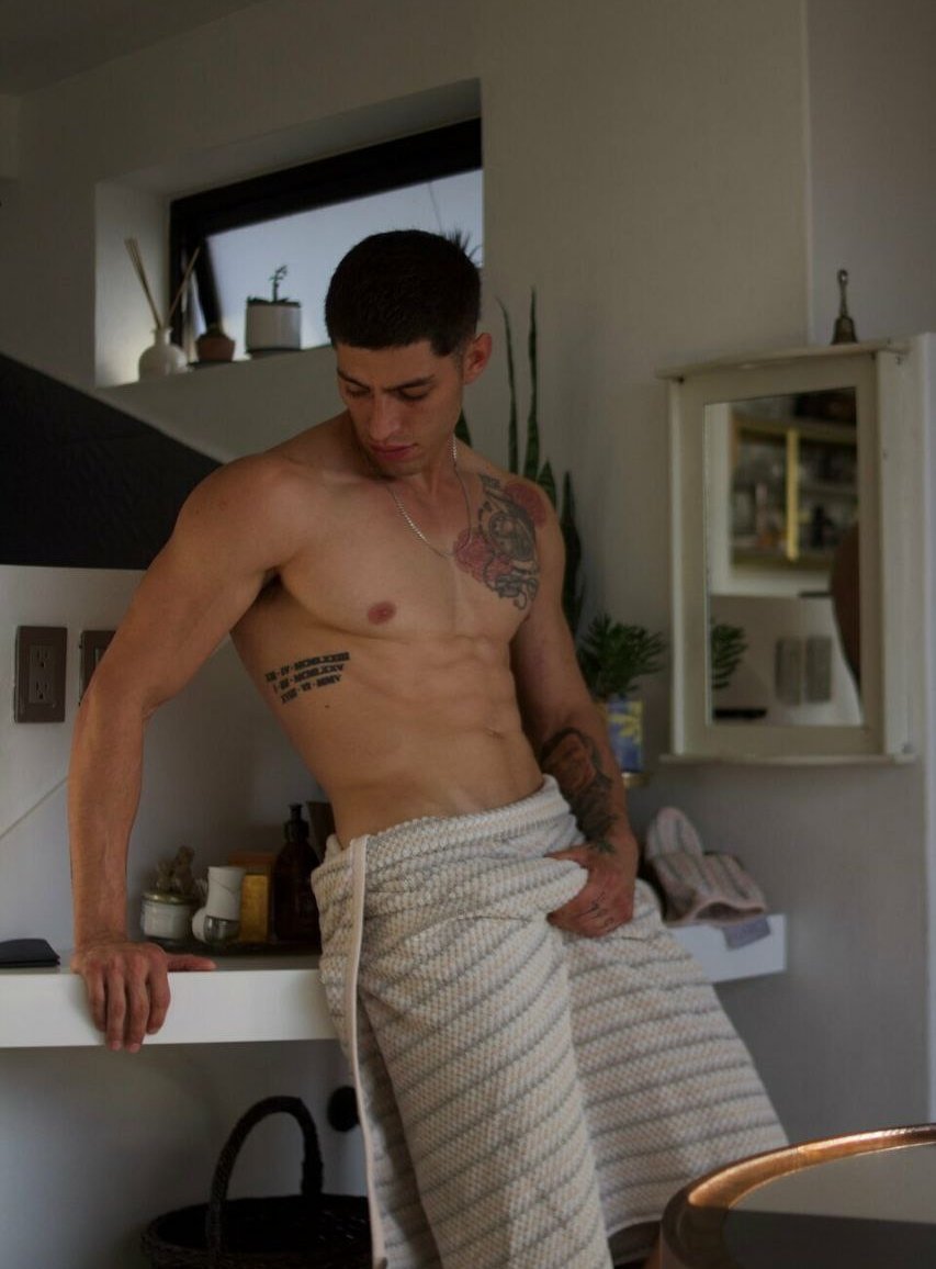 Robbie Mora on Twitter: "Buenos dias mi gente 😘 https://t.co/WC7SnakIMe" / Twitter