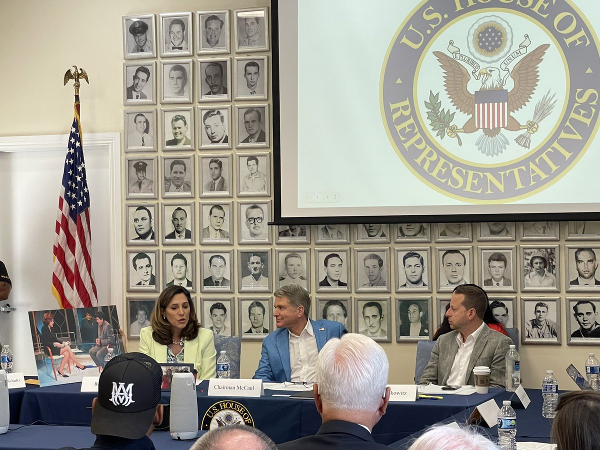 Actions4Freedom's tweet photo. 📣 Members of the House Foreign Relations Committee unite with Cuban exile in solidarity with the Cuban people on this 2nd anniversary of their call for democracy and freedom on July 11. 🇨🇺Let's stand together in support!

#HouseForeignRelationsCommittee #floridavscommunism https://t.co/fIvD7bXofE