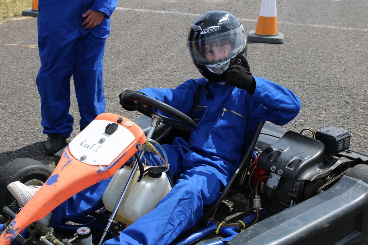 HoeValleySchool tweet media