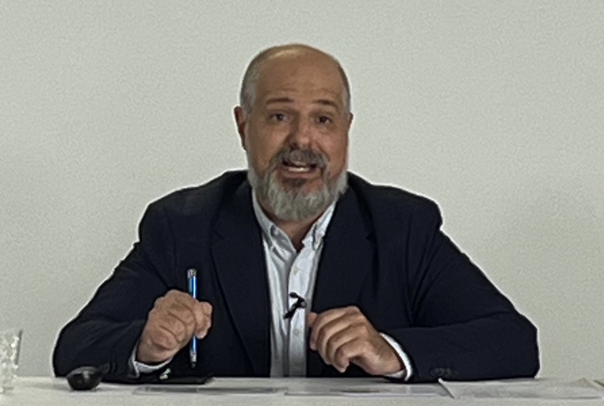 sehh_es's tweet photo. #CLAVESenLM @DrRaulCordoba @Hospital_FJD analiza un estudio presentado en Lugano con pirtobrutinib para #pacientes previamente tratados https://t.co/6sO7Dajv8j