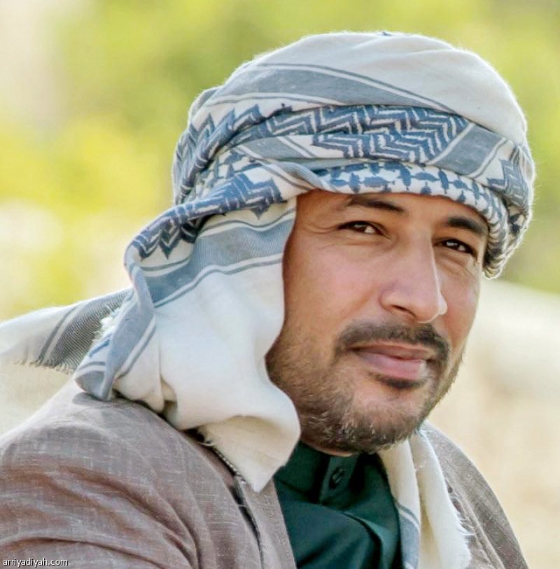 x2io8's tweet photo. -محمد بن فطيس
 
-وكنك معي وأنا فقدتك من أعوام!
مع الخيال القاك كني لقيتك. .

-من صعب وصلك ماتهنيتك احلام. .
لاجابك فزيت شوق ومحيتك . . https://t.co/ptsv1vUynx
