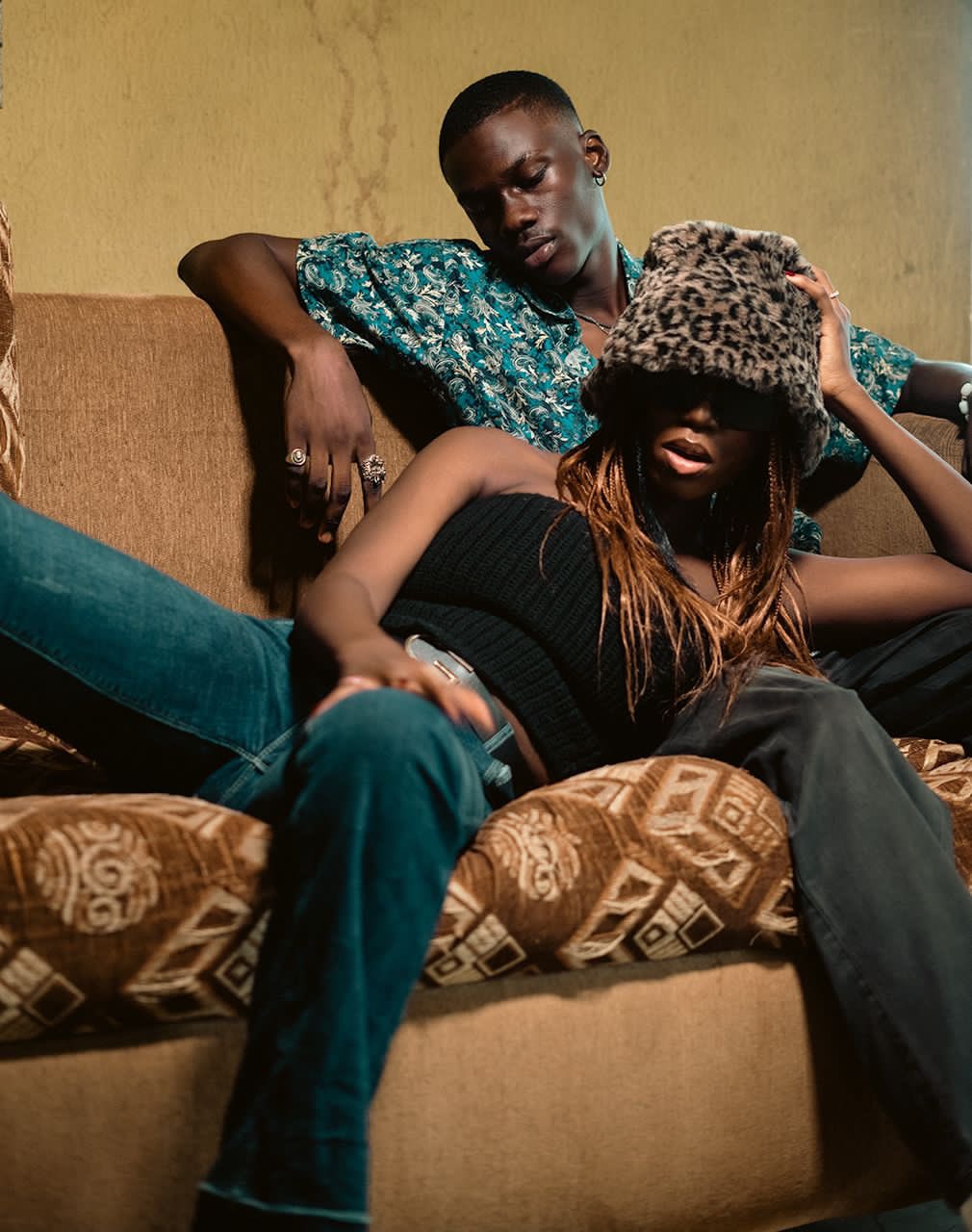 Solomon staring aggressively ????
Anyways please stream Dela????????‍♀️