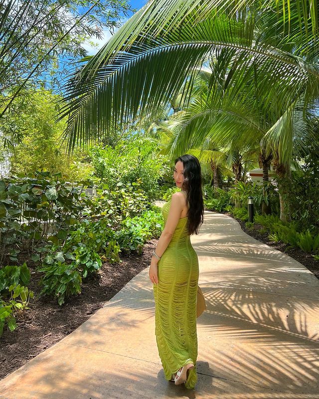 LouisAnna1314's tweet photo. Wanting the madness of the unknown, wanting the flair of sound and colour, wanting the best of times in the best of places.🥰🥰 #travelling #onMonday #beaches https://t.co/s2itXitfEW