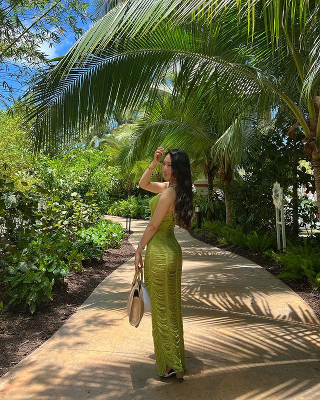 LouisAnna1314's tweet photo. Wanting the madness of the unknown, wanting the flair of sound and colour, wanting the best of times in the best of places.🥰🥰 #travelling #onMonday #beaches https://t.co/s2itXitfEW