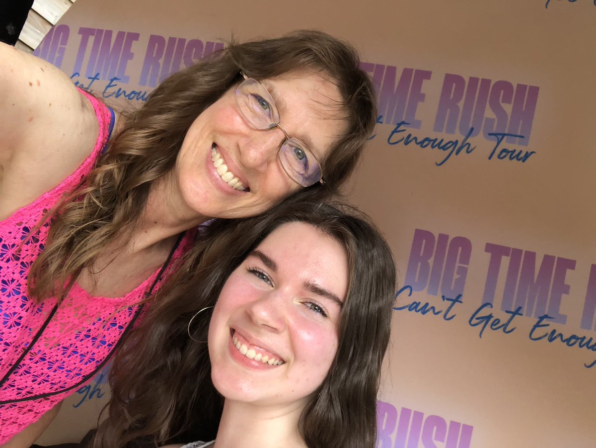 Like mother💞like daughter
💃🏼🎶💃🏼
When you connect with one of your favorites‼️
👉🏼💥👈🏼
<a href="/bretmichaels/">Bret Michaels</a>
<a href="/Poison/">Poison</a> 
6-28-22
The Stadium Tour
#thestadiumtour 
Charlotte, NC
👉🏼💥👈🏼
<a href="/1LoganHenderson/">L̶O̶G̶A̶N̶</a>
<a href="/bigtimerush/">Big Time Rush</a>
<a href="/eliz_shockley/">Elizabeth♡</a> 
7-8-23
Can’t Get Enough Tour
#cgetour2023
Virginia Beach, VA