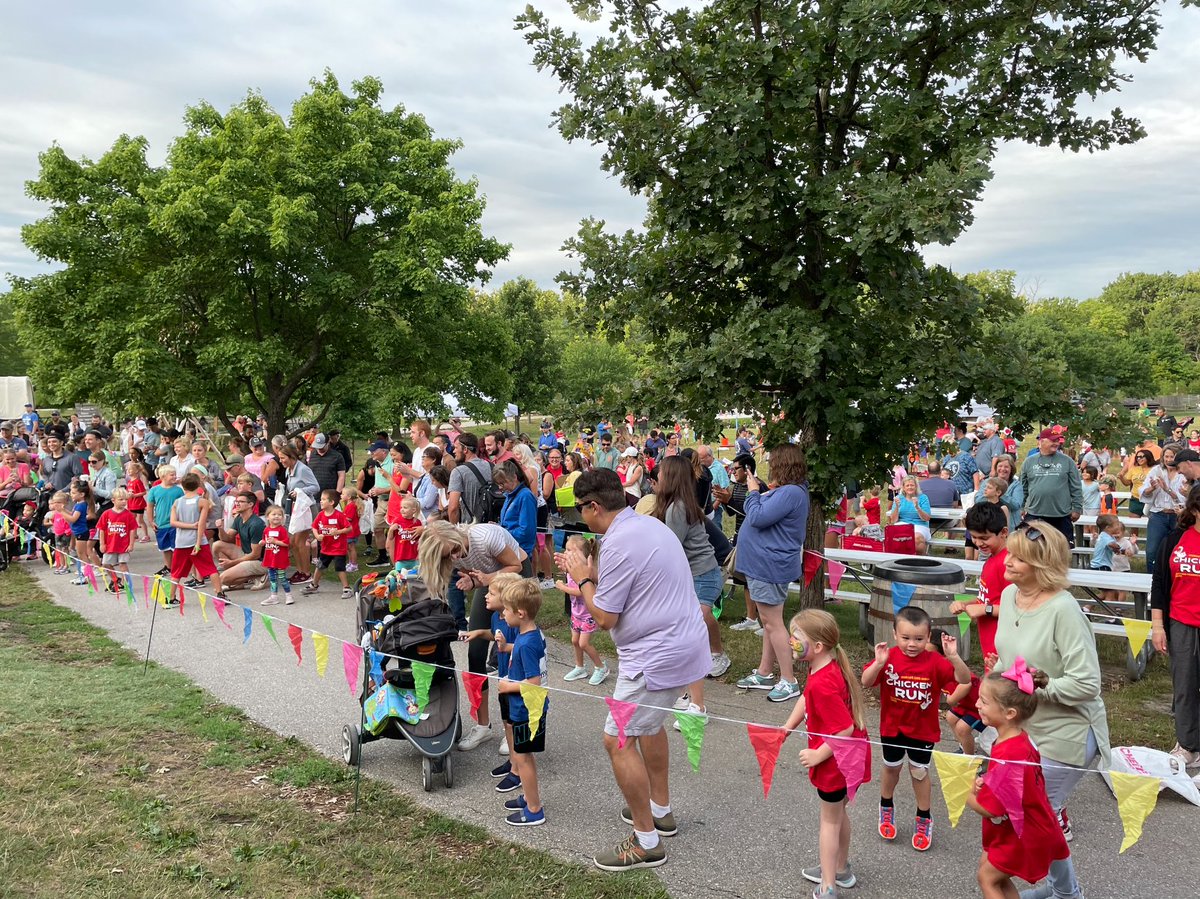 ArtsAndRec_OP's tweet photo. Our feathers are ruffled with excitement for the 23rd Annual Georgia's Chicken Run! 🐔🏆 Join us at @drcfarmstead on Sat. July 29 for an epic morning of all-ages fun for a great cause!

Hurry and register your little chicks now → https://t.co/1QZWyr0xsZ https://t.co/hD6CjQ3AAO