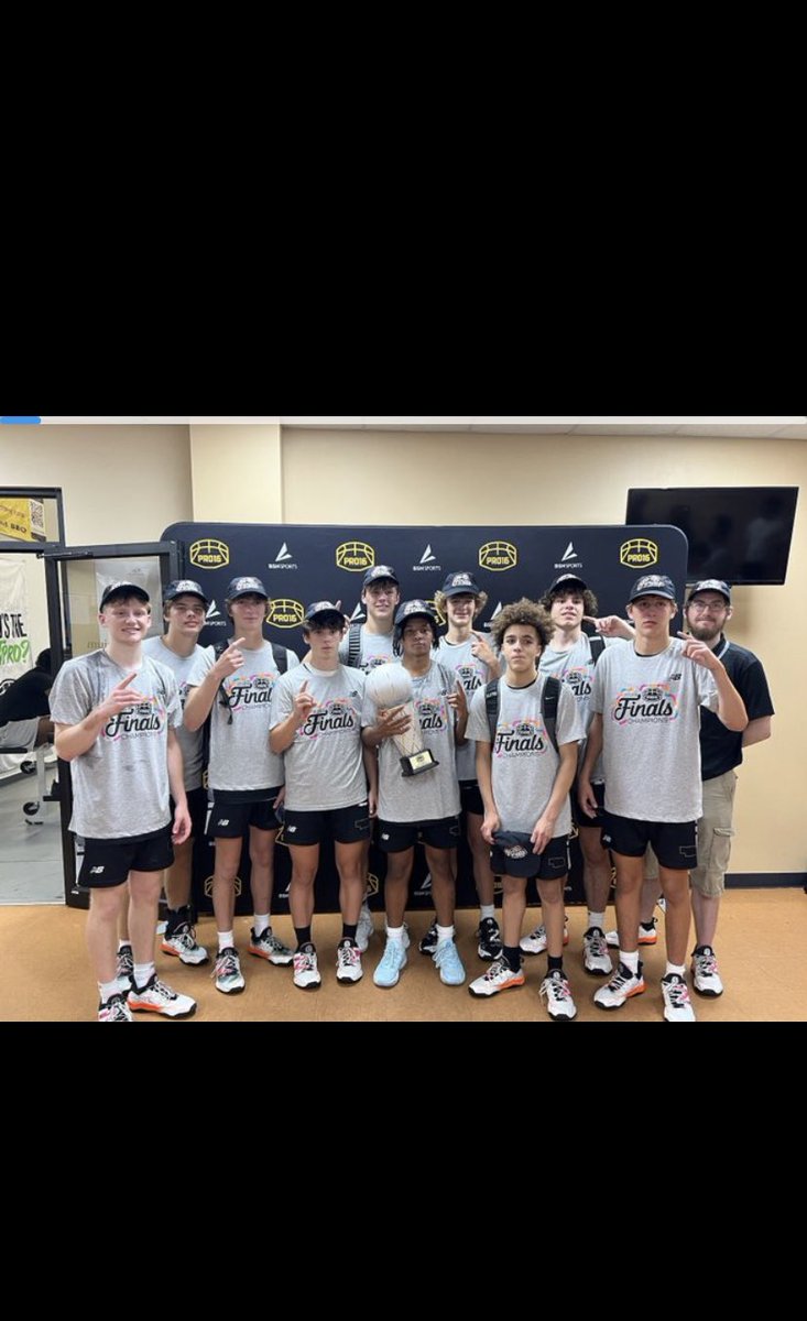jackpoppe1's tweet photo. New Balance Pro16 National Champions 🏆 My first games back from a 2 month injury and averaged 11PPG
@NxtProNE @aidanwheelock @NebraskaSupreme @JacobPadilla_ https://t.co/Vt2XyaEXqt