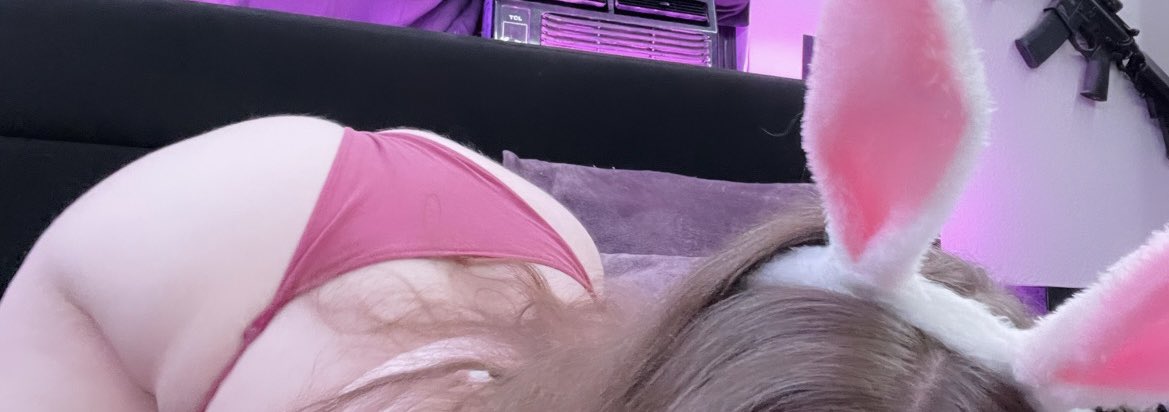 redoing banner thread🥺💖 below i added more to choose from, all cropped🫶🏻 if you use any PLZ tag me in bio😘 mwah mwah
