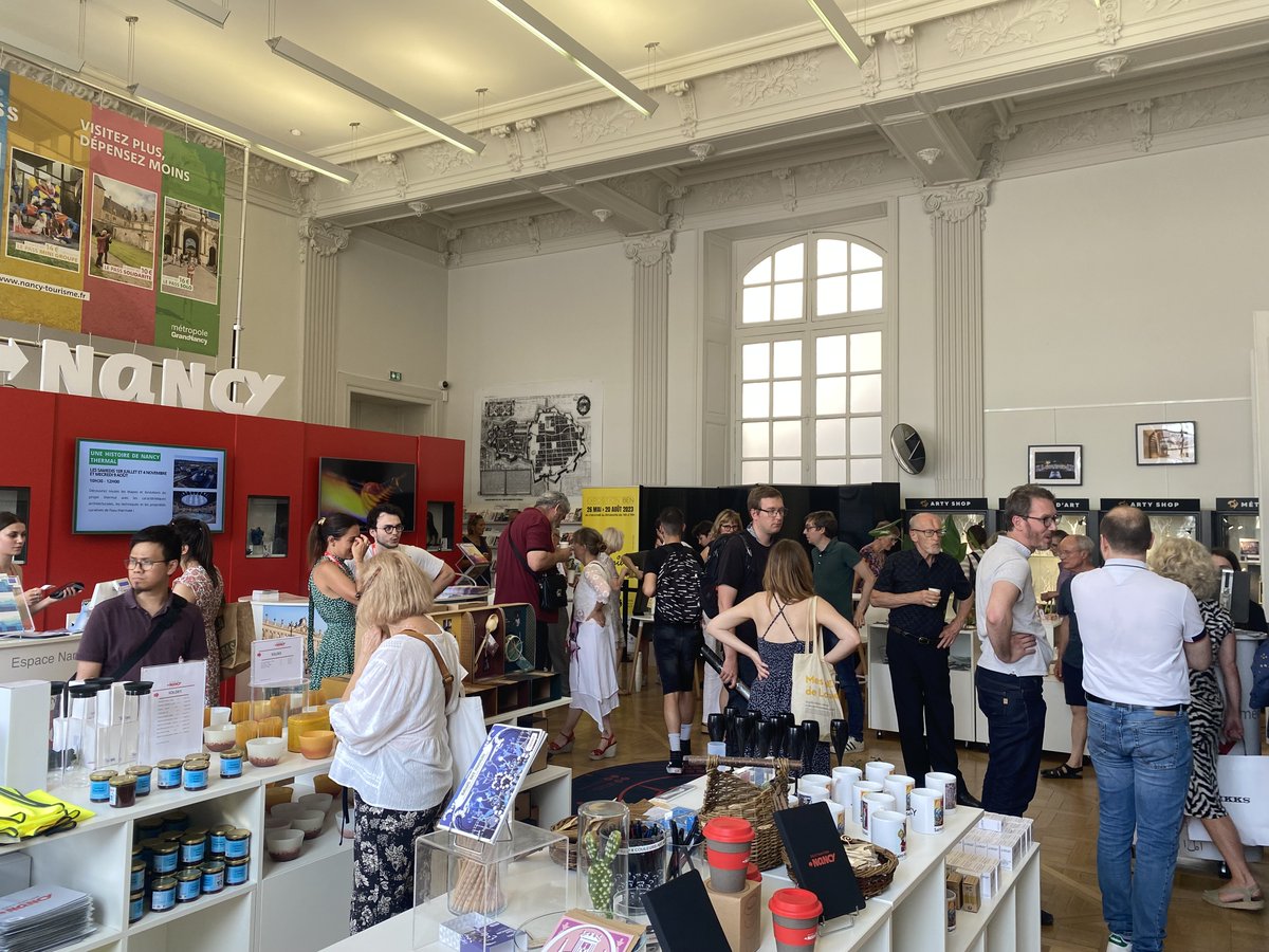 🤩 Inauguration ce soir de l'espace éphémère de l'Office de tourisme métropolitain aux couleurs du 40ème anniversaire du classement de l'ensemble XVIIIe siècle à l'UNESCO &gt; nancy-tourisme.fr/decouvrir-nanc… #nancy #grandnancy