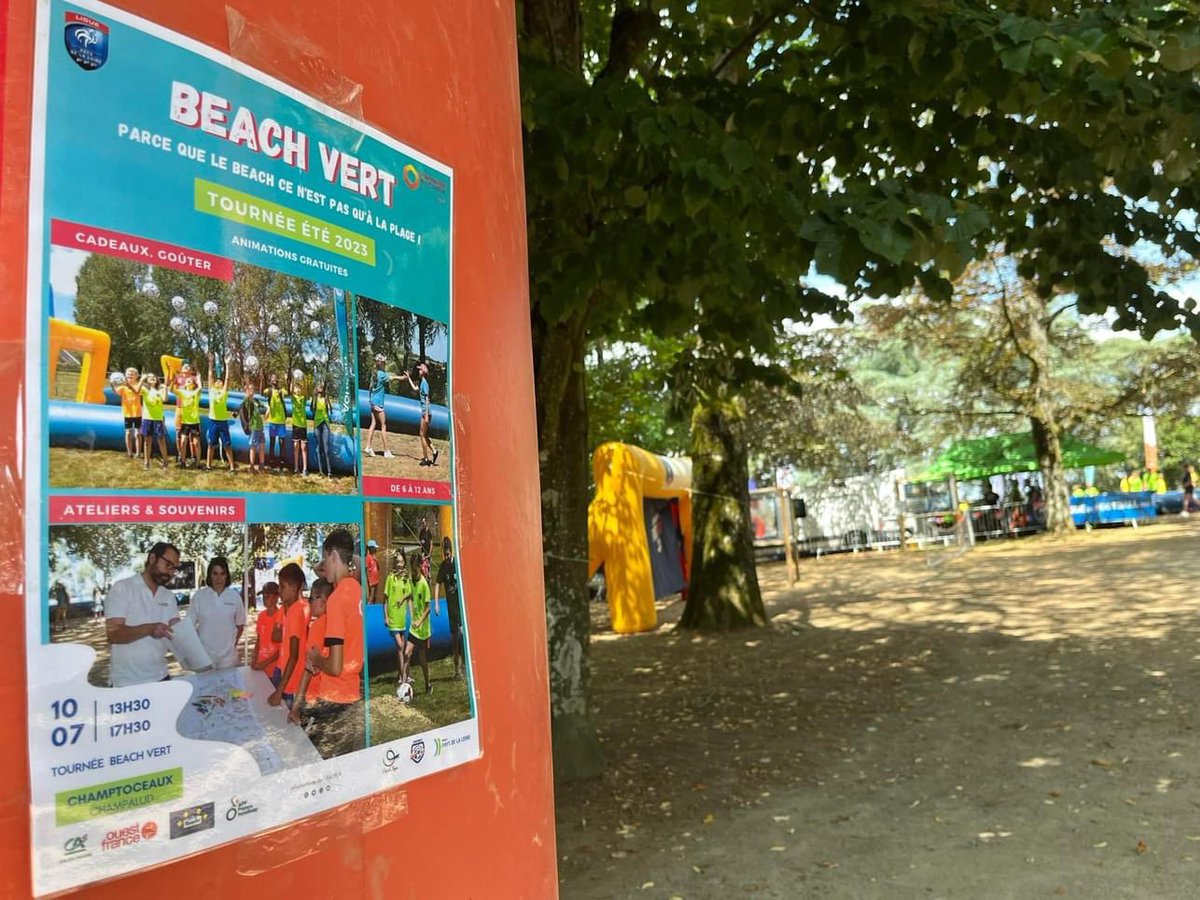 LigueFootLFPL's tweet photo. [#BeachVert]

🔥 C’est parti pour notre seconde tournée en @paysdelaloire, en direction des #ZRR, avec comme 1ère de nos 15 étapes @Champtoceaux @Maine_et_Loire, toujours avec nos partenaires fidèles @hmutuelle et @CAAnjouMaine. Cap demain mardi (13h30) sur @VilledeBeaufort ⚽️🌞 https://t.co/822sOSQLhT