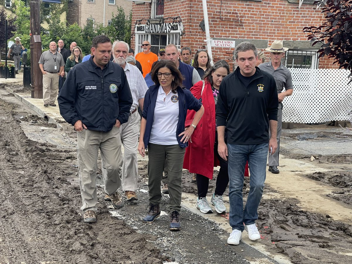 Gov. Hochul in Highland Falls earlier today to survey the damage after the floods devastated the area @SPECNews1HV @SpecNews1Albany @NY1