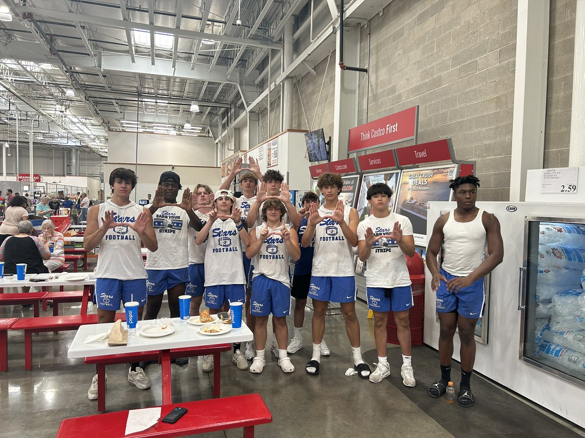 SCNU had a great outing at Costco. <a href="/robertpomazak/">Robert Pomazak</a> <a href="/SCNFBOFFICIAL/">Official North Star Football Account</a> <a href="/SCNFBplayers/">St. Charles North Football</a>