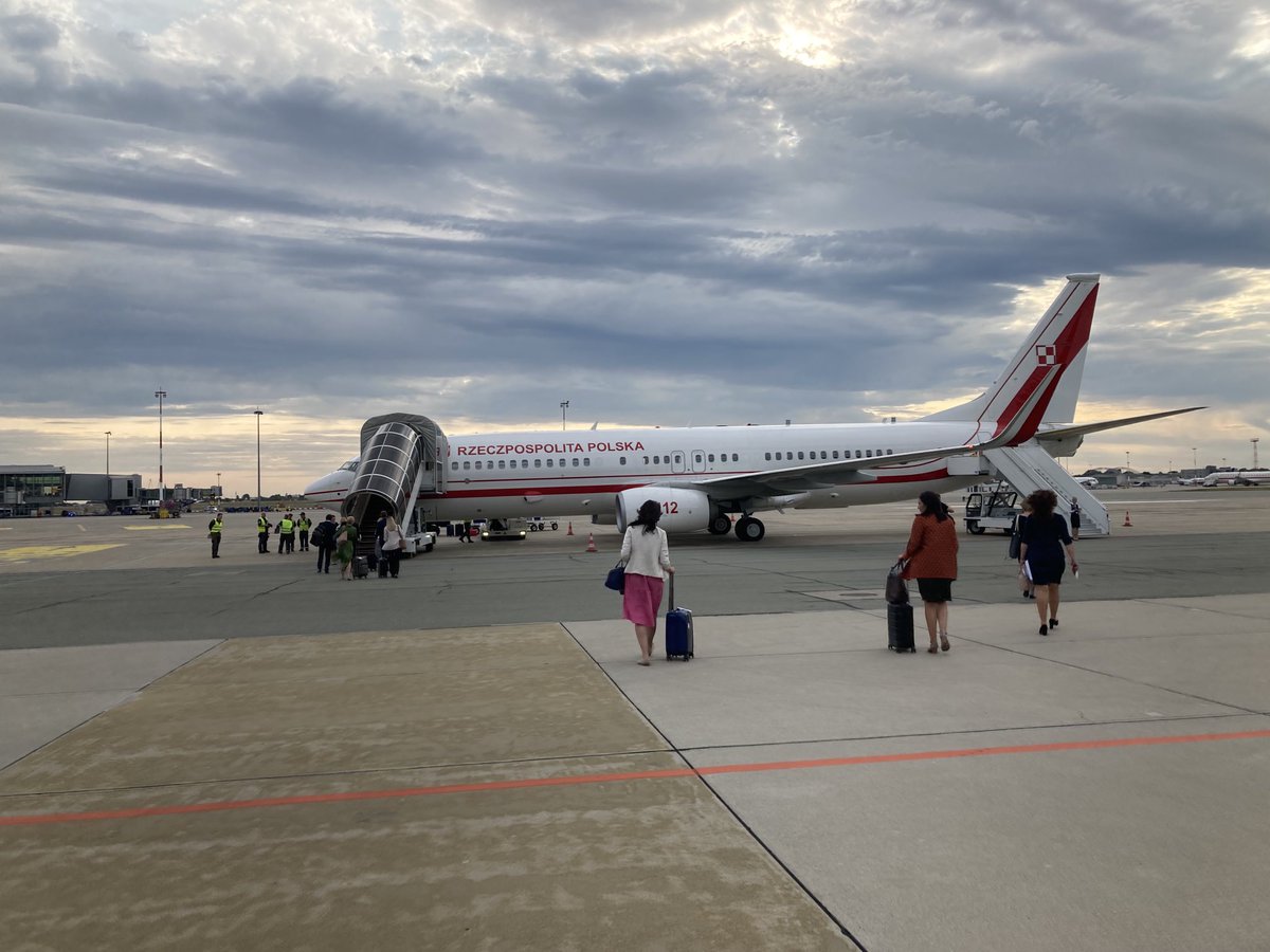 Angus Lapsley tweet media