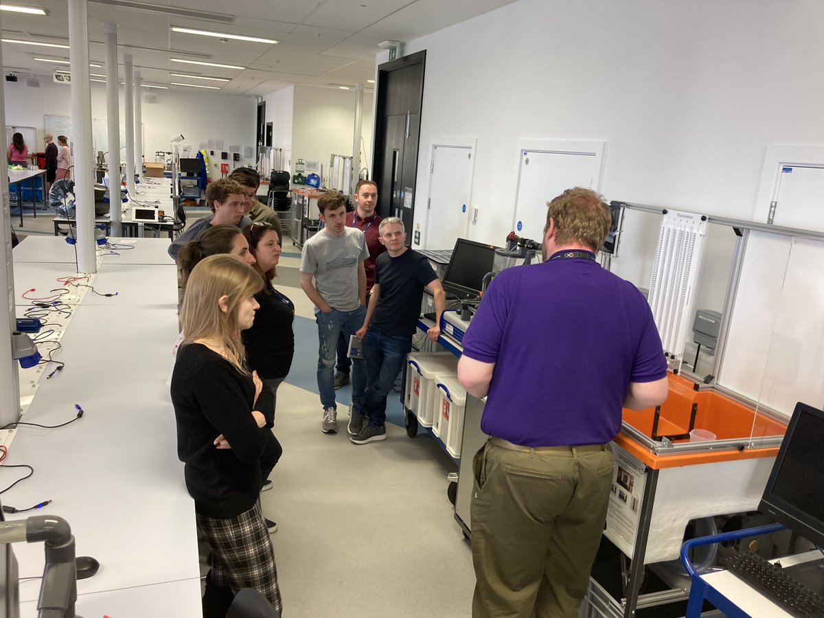 CDTWire's tweet photo. A group of #CDTWIRe students explore the labs and interact with technicians and staff at #TheDiamond at @CivilSheffield, that houses exceptional equipment, labs and study spaces!  

#SCW2023 https://t.co/wwfypN6rA4