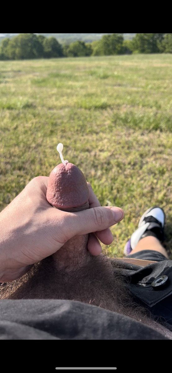 marrieddadjo's tweet photo. Genuinely, my favorite part of summer is jacking off outside. https://t.co/LeqSMTP18q