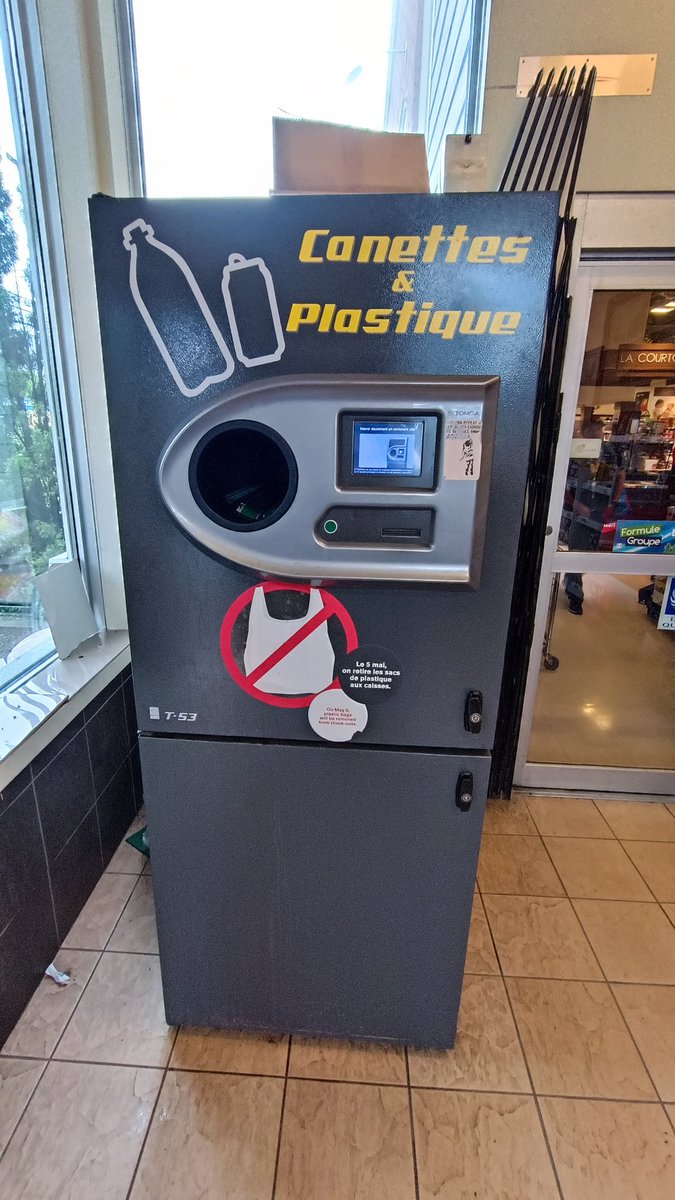 Arturolarena's tweet image. El sistema de devolución y retorno de envases en un supermercado de #Quebec, #sddr #rrr #economiacircular
