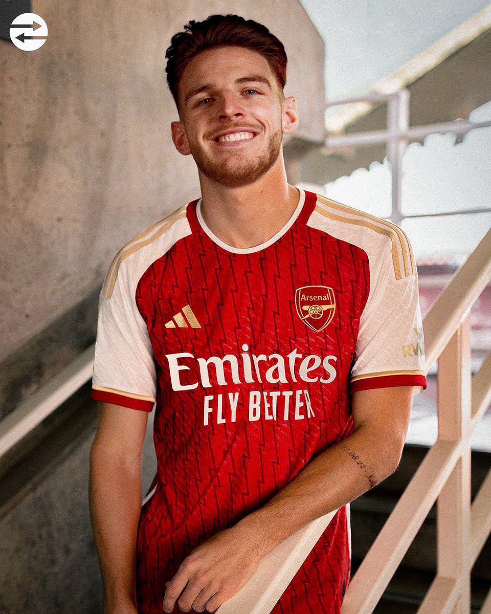 🎁 GIVEAWAY: Will be giving away An Arsenal home shirt with Rice 41 on the back to someone random who RT’s this post and Follows <a href="/GoonerXtra/">GoonerXtra</a>. Winner announced at 5,000 followers. Good luck 🤞
