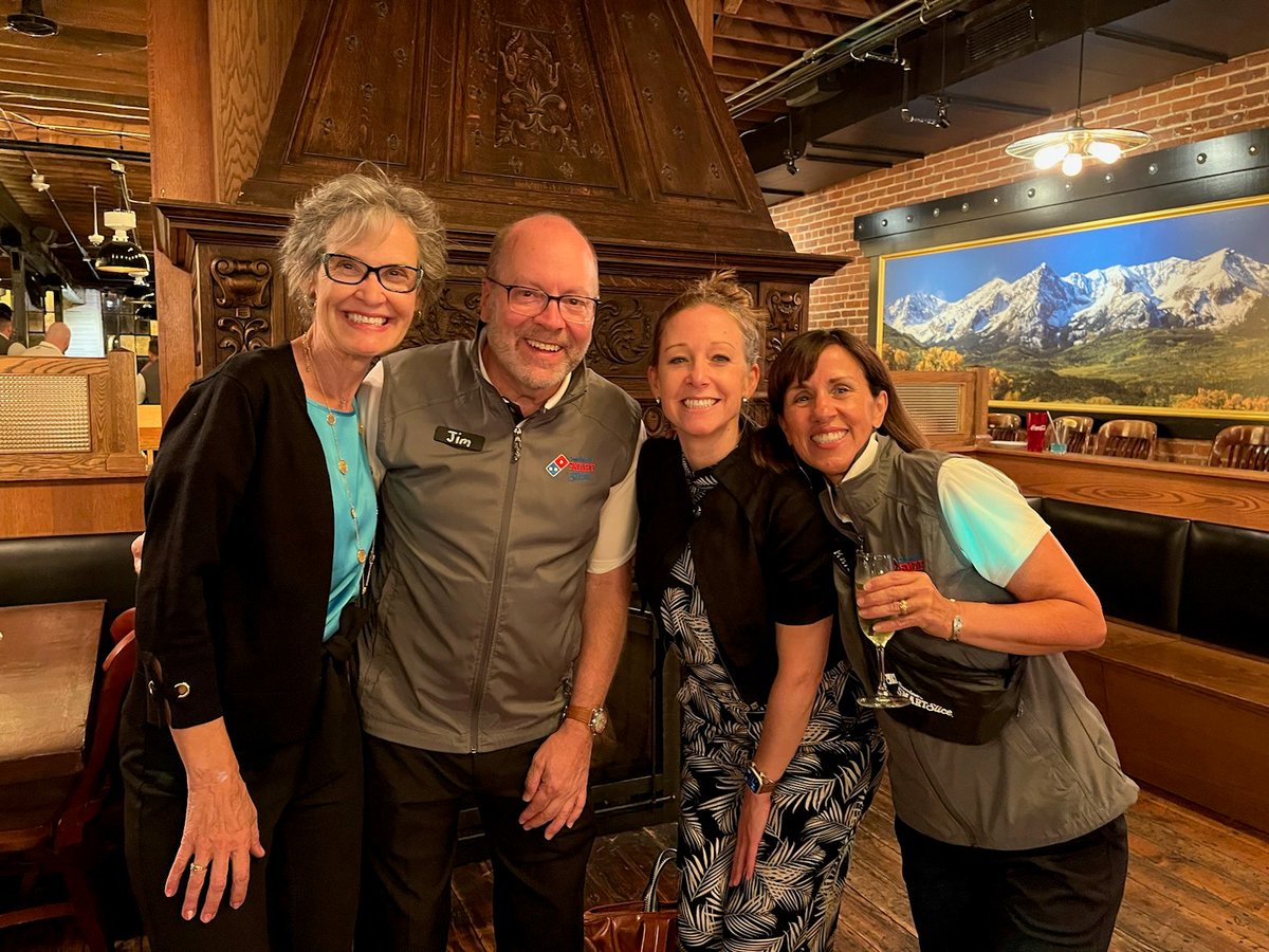 GENYOUthNow's tweet photo. GENYOUth’s CWO @karenkafer is at #ANC23, along with leading school nutrition authority, GENYOUth Board Member, &amp; past President of the Academy of Nutrition &amp; Dietetics @donnamartinrd; and Kris Holley &amp; Jim Zimmer from @dominos Smart Slice + @KatieBambacht from @NtlDairyCouncil. https://t.co/vw2KJ4gyND