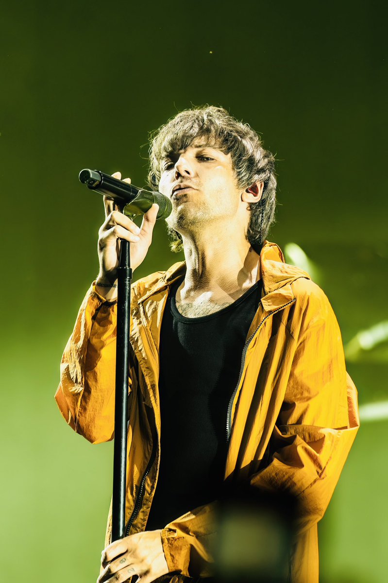Krystiee Lee (@krystieelee) on Twitter photo . <a href="/Louis_Tomlinson/">Louis Tomlinson</a> in Houston, Tx 😌
#concerts #concertphotographer #livenation #houstonphotographer #LouisTomlinson #OneDirection . <a href="/Louis_Tomlinson/">Louis Tomlinson</a> in Houston, Tx 😌
#concerts #concertphotographer #livenation #houstonphotographer #LouisTomlinson #OneDirection