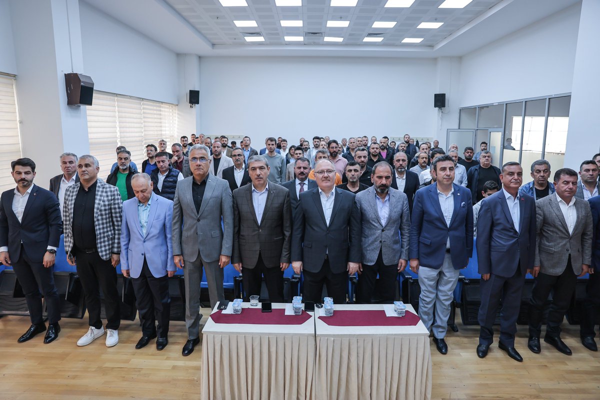 sivasbeltr's tweet photo. Başkanımız Hilmi Bilgin, Sivas Belediyespor Olağanüstü Genel Kurul Toplantısı'na katıldı.

Bilgin, Kulüp Başkanı Hakan Genç ve yönetimine yaptığı çalışmalardan ötürü teşekkür ederek başkanlığa yeni seçilen Ahmet Duman’a başarılar diledi. https://t.co/rXWaxzrtQv