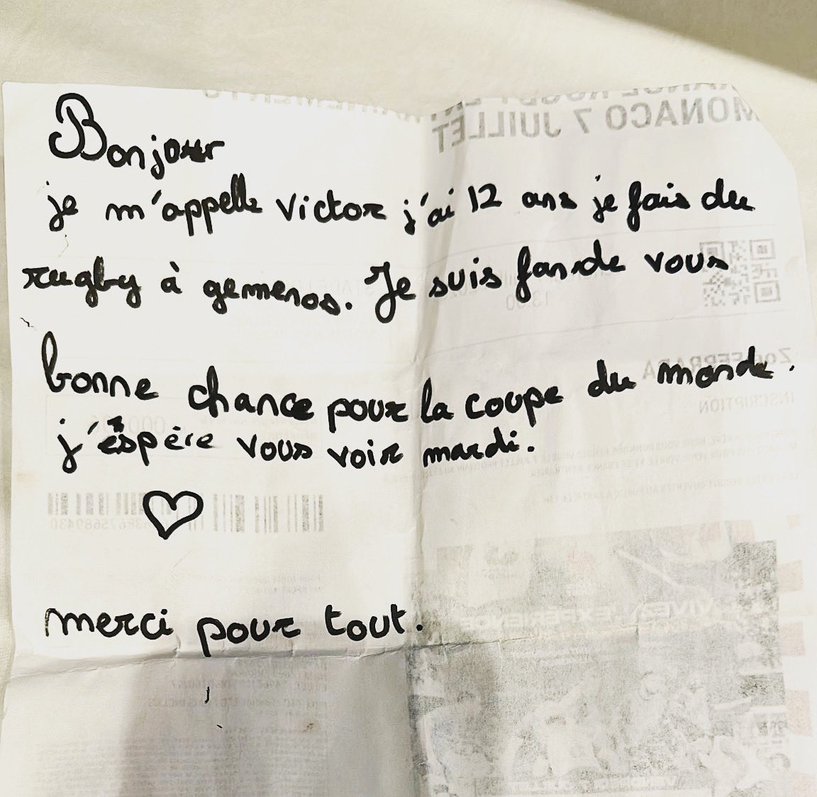 💌🥰 Ce week-end, on a reçu cette lettre à notre hôtel.

Est-ce qu'on peut compter sur vous pour nous aider à retrouver Victor avant demain ?

#UnisPourUnRêve #NeFaisonsXV