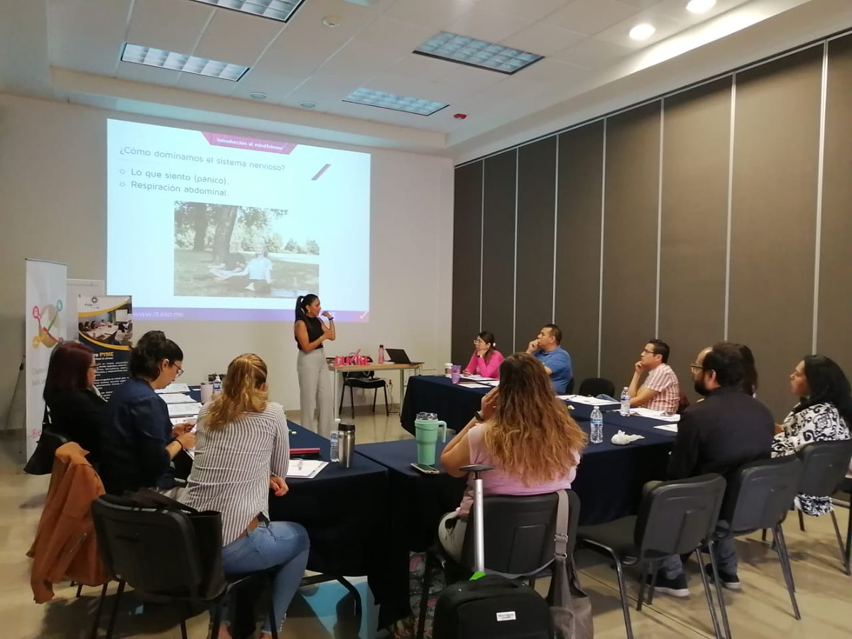 CENTROPYME's tweet image. En colaboración con el @CLSLP_AC @CANACINTRA_SLP  y @dukke_cons  este Viernes dimos inicio con el Seminario en Mindfulness y Desarrollo de Gestión Emocional, pero te tenemos buenas noticias ¡Aún puedes ser parte! 
Pide informes al: 4441987800