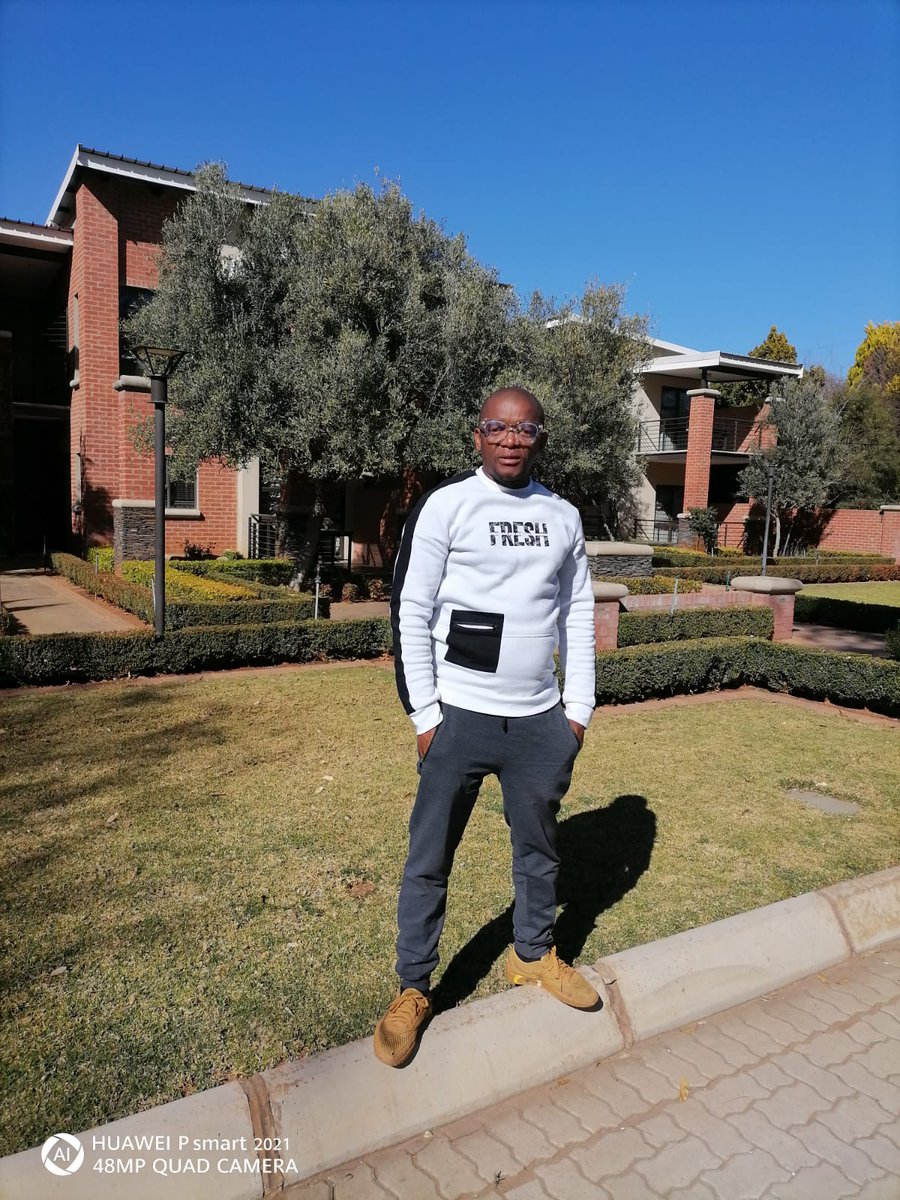 DjSli_SA's tweet photo. New Week... New Opportunities 🌹
▶️ https://t.co/Y1JRUxV4XL
#HappyMonday #MogoduMonday #newweek #newopportunities #TheRoadTo #EP #DjSli #NewMusic #deephouse #music #trending #newrelease #hit #Global #promo #ad #snow #Sizokthola #propensity #dun #mostview https://t.co/HcreHghi3g