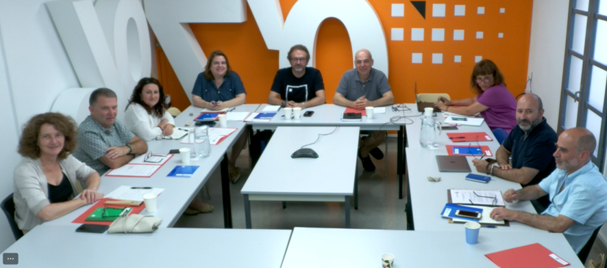 CONFOCOS's tweet photo. Jornada de trabajo interna de las gerencias @CONFOCOS. Mucho trabajo hecho y muchos retos por delante 💪💜#CooperaLocal https://t.co/CBLclGHeFy