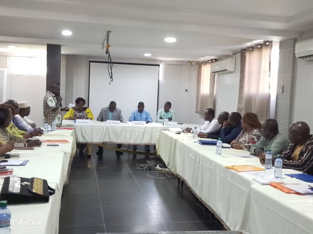AtiotaTouni's tweet image. Session de renforcement des capacités des organes de la @fct228 sur le plaidoyer. Cette formation contribue à relever les défis auxquels sont confrontées les communes en quête de nouvelles compétences. A l'hôtel #Défalé durant 3 jours,  sur les techniques de #plaidoyer.
@fct228,