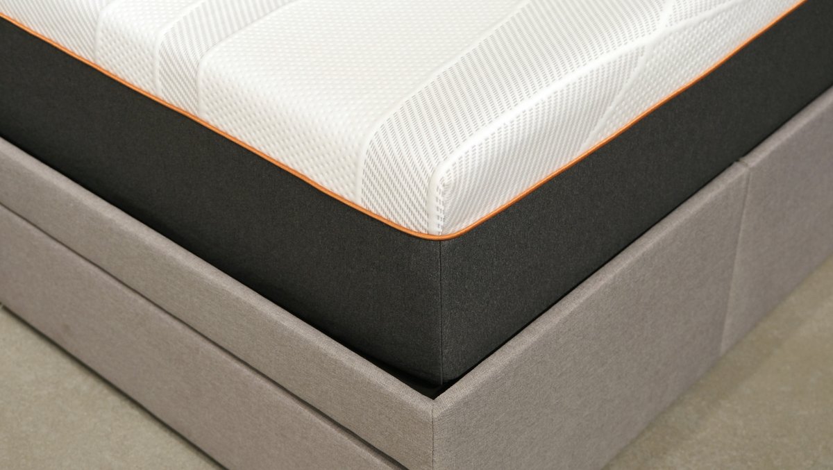 Mattresses are coming soon! 😍 Ranging in height from 8"-14", we've got a mattress type for everyone. Come check them out at Las Vegas Market! #LVMKT