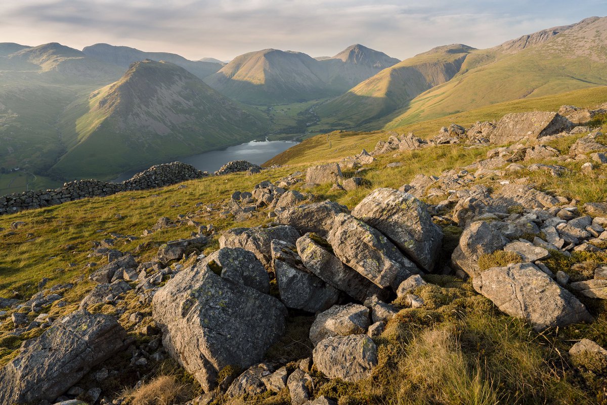 PhotographyDove's tweet photo. Golden Hour over Wasdale Head from Illgill Head. #LakeDistrict #landscapephotography #wastwater #SonyAlpha @OPOTY https://t.co/WZqnDR1wsy