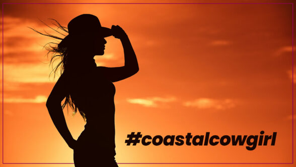 CassandraReport's tweet image. 55% of Gen Z consider clothing the most important aspect of their #aesthetic. From the latest must-have item in the #Barbiecore aesthetic to the #Mermaidcore look making a splash, fashion has evolved to a new level for this generation.

buff.ly/43injss