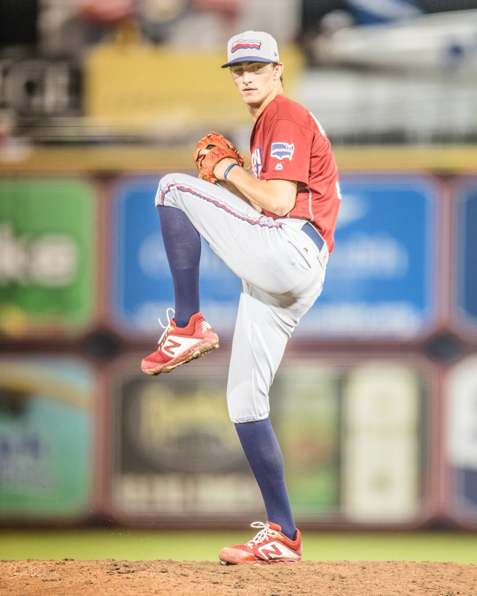 CompletePhils's tweet photo. Connor Brogdon since being sent down to AAA Lehigh Valley: 

10 IP | 7 H | 4 BB | 9 ER | 12 K | 8.10 ERA | 6.88 FIP https://t.co/BNsWenzFqa