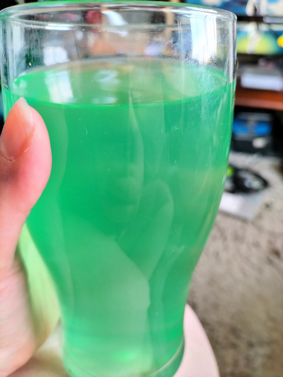 Kitty_Gallorexx's tweet photo. Chilling at home after a long day with my #guacamolegamerfart9000 in hand

#TheRussianBadger #notsponcered #gamersupps https://t.co/ltziZaRLat